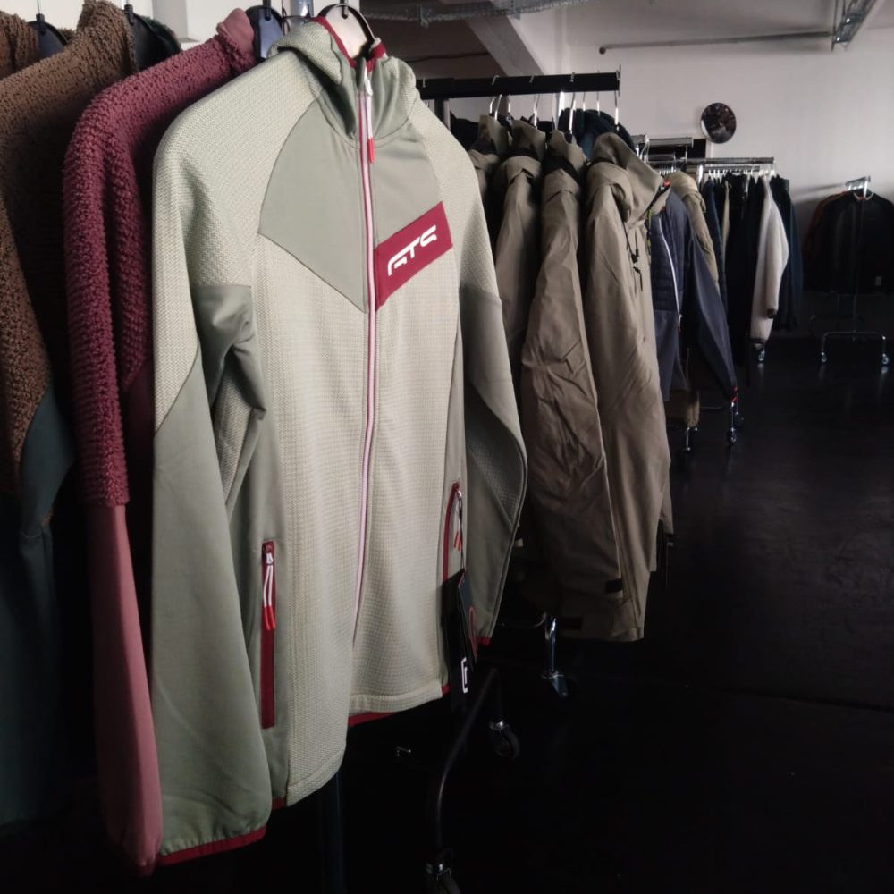 Sportwesten im Shop von dem GTS Shop in Linz